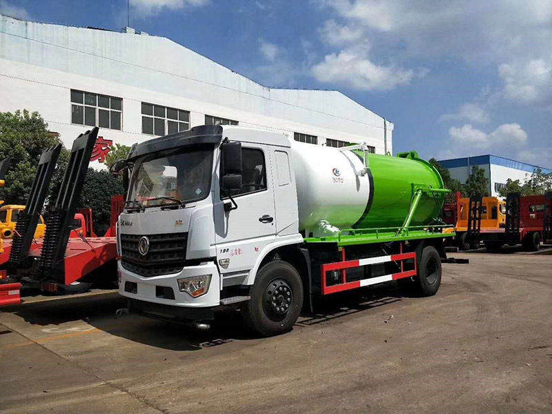 東風(fēng)專底吸污車