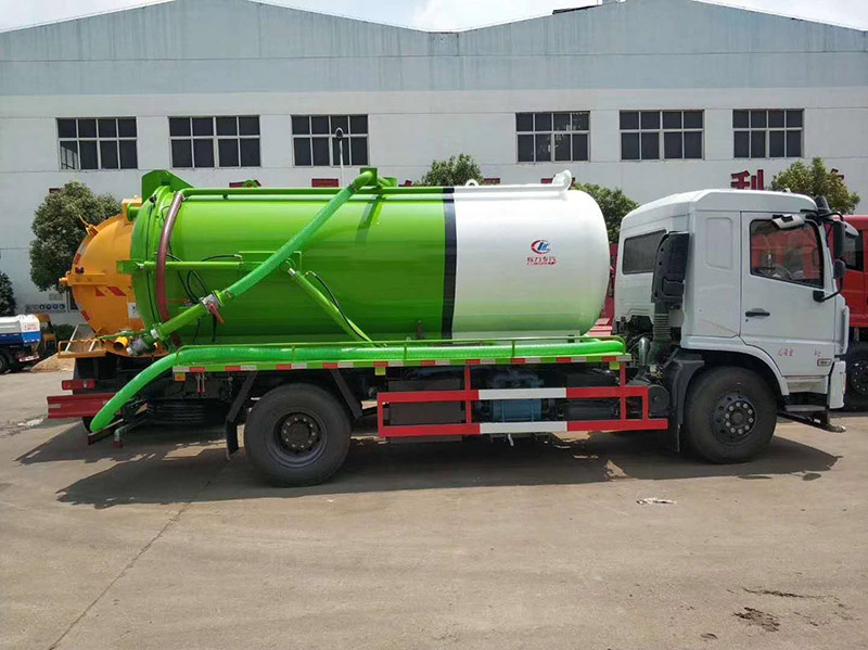 東風(fēng)專底吸污車