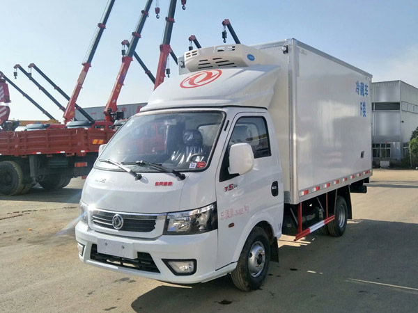 東風(fēng)途逸3.5米小型冷藏車