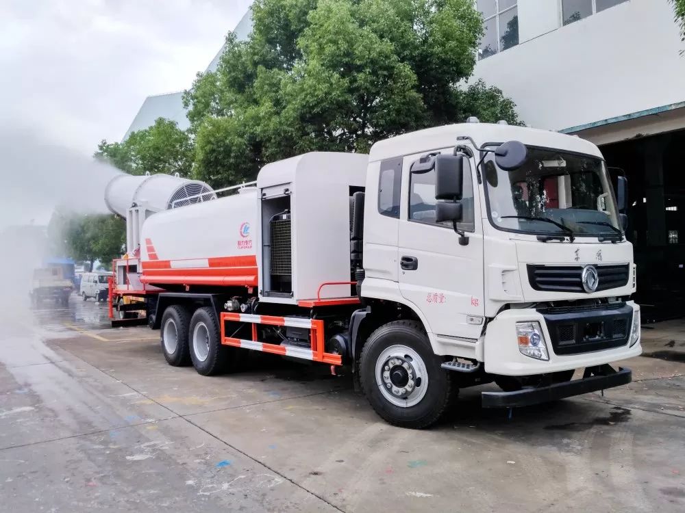 國六東風后雙橋多功能灑水抑塵車