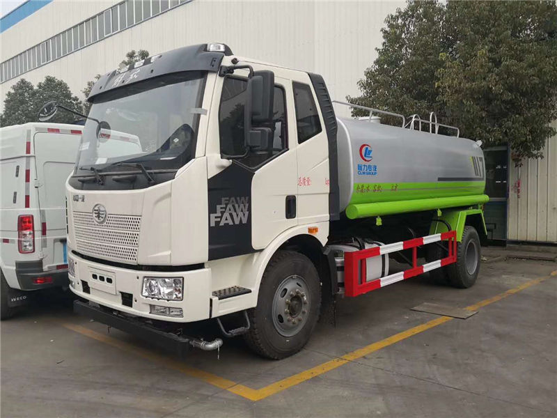 國六解放10-12方灑水車