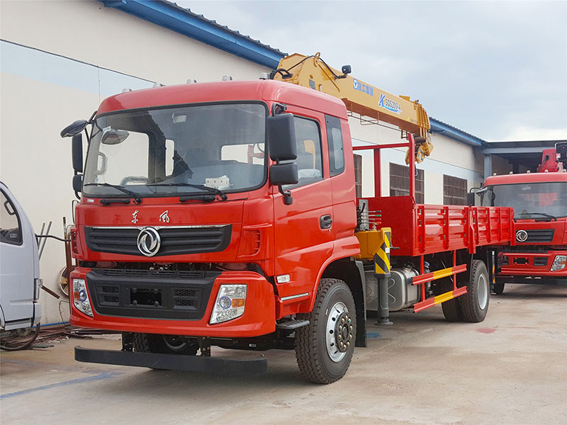 黃牌東風(fēng)D913徐工8噸4節(jié)臂單橋隨車吊