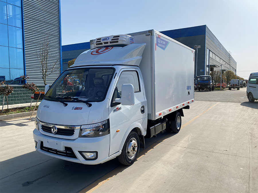 東風(fēng)途逸國(guó)六冷藏車(chē)