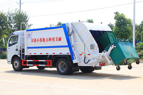國六東風凱普特K7壓縮式垃圾車