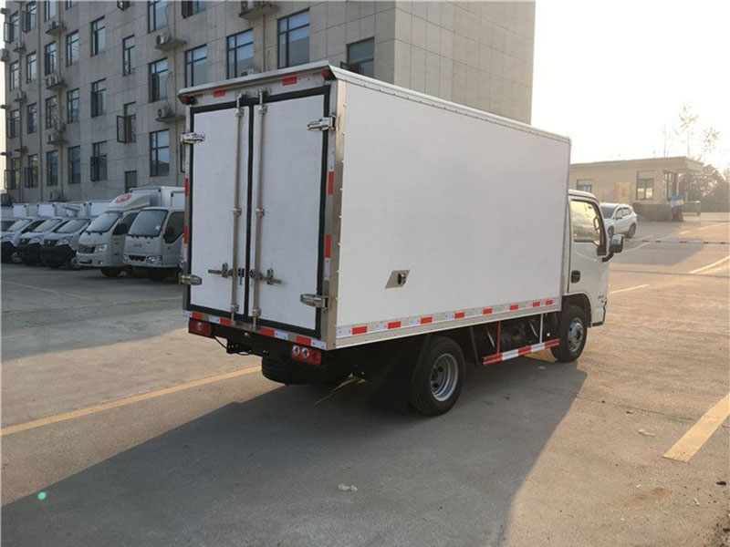 躍進(jìn)小福星3.5米冷藏車