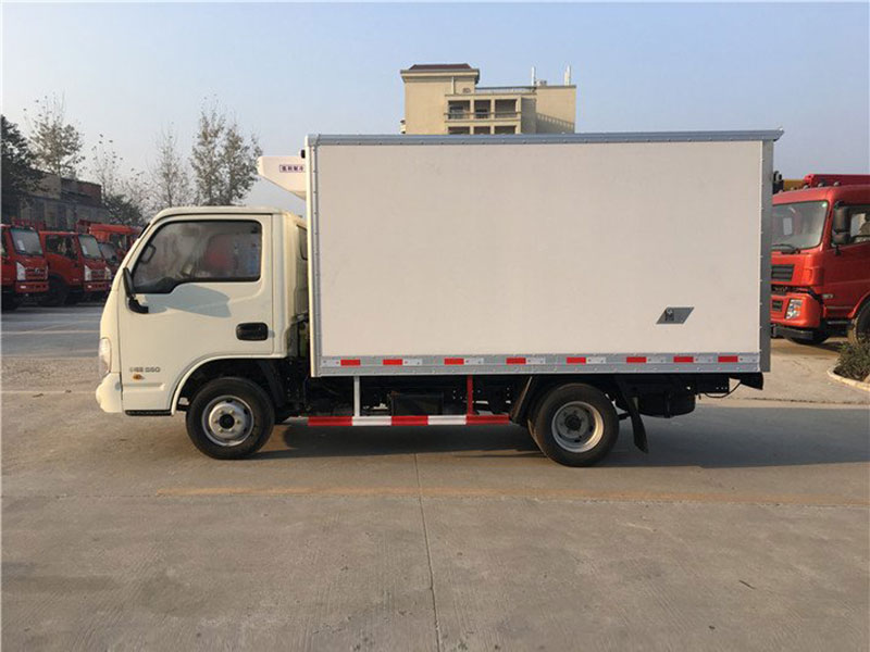 躍進(jìn)小福星3.5米冷藏車