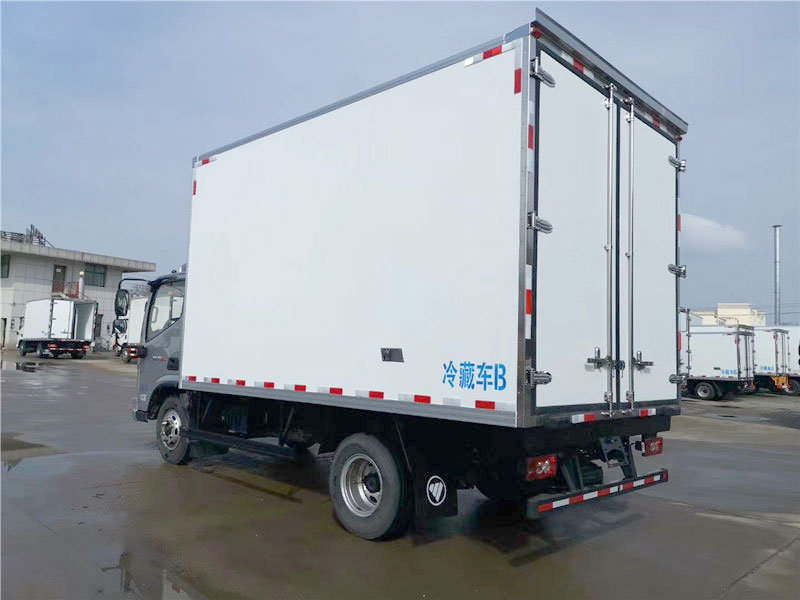 福田奧鈴CTS冷藏車-4.1米肉鉤冷藏車