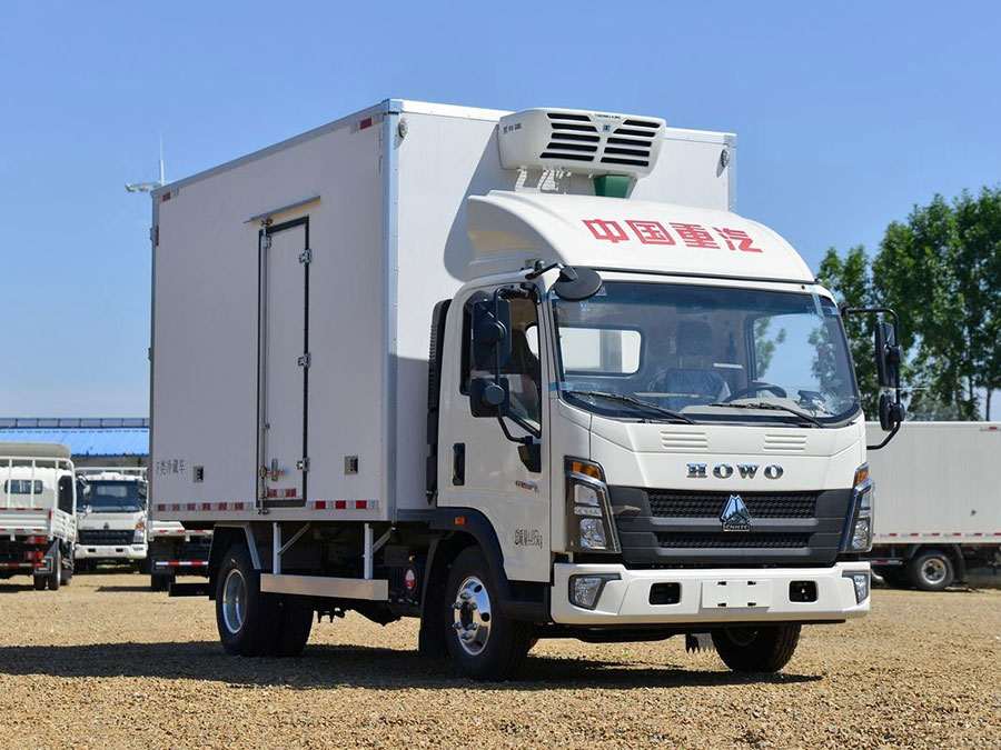 中國重汽HOWO 統帥 藍牌4.2米冷藏車