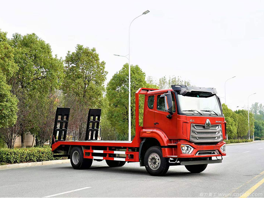 國六重汽豪沃單橋平板車