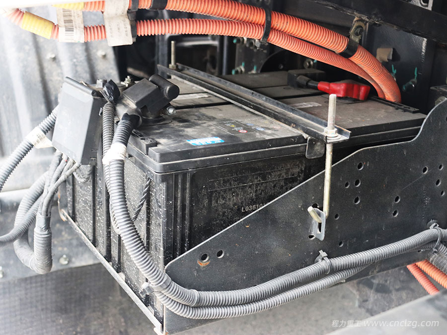 福田純電動10方多功能抑塵車