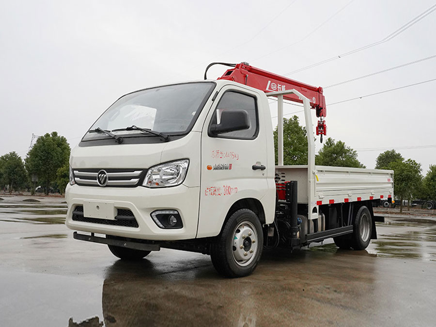 福田小金剛3噸藍(lán)牌隨車吊