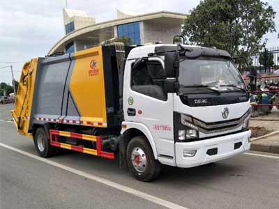 國六多利卡壓縮式垃圾車