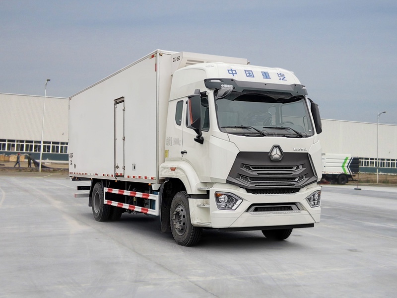 國六重汽豪沃冷藏車|6米8冷藏車